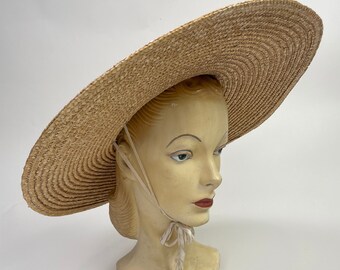 Vintage 1950s Wide Brimmed Summer Straw Beach Hat / 50s Saucer Sun Hat