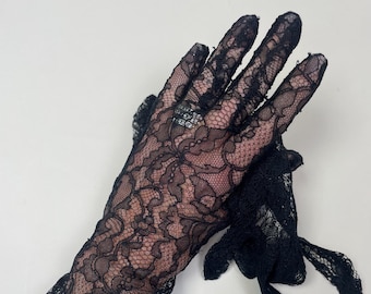 Guantes transparentes de encaje negro vintage