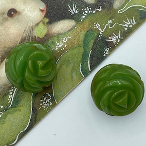 Vintage 1930s Green Celluloid Floral Flower Rose Dome Dress Button / 30s Coat Jacket Buttons / 5/8"