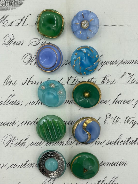 Vintage Glass Peach and Gold Swirl Buttons x 8 Vintage Glass Peach and Gold Swirl Buttons x 8