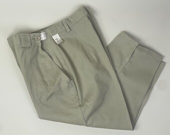 Vintage 1950s Chino Cotton Twill Peddle Pusher Women's Summer Bermuda NWT NOS Shorts