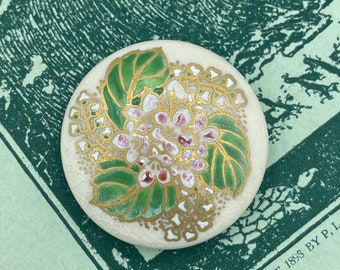 Large Antique Pink Gold Green Floral Hydrangea Leafy Satsuma Japanese Button / 1 5/8"