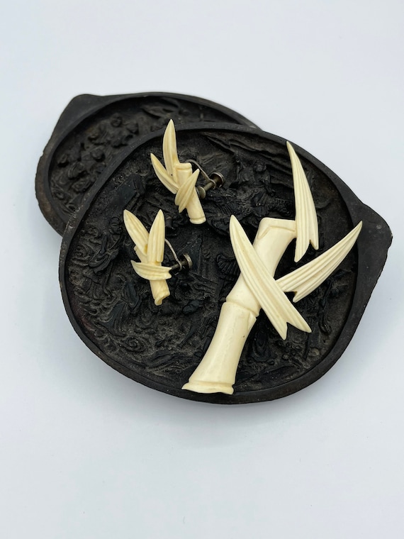 Vintage 1940s Mings of Honolulu Bamboo Brooch Earring Set