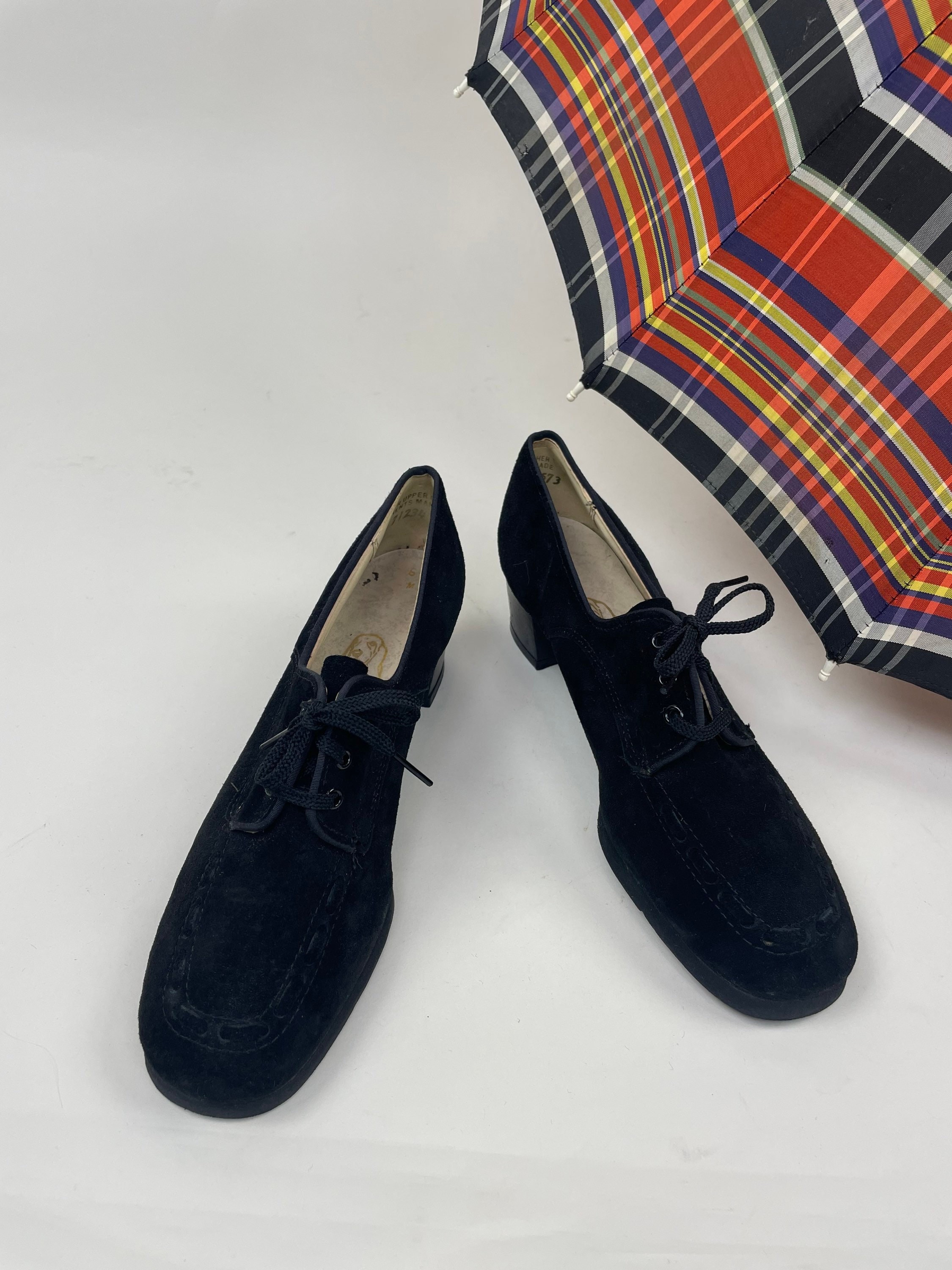 Hush puppies clearance shoes 1970s
