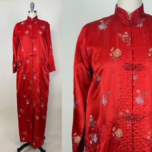 Vintage 1960er Chinesischer Roter Rayon Satin Brokat Maxi Mantel