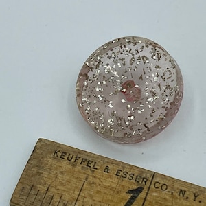 Vintage 1950s Clear PINK Glitter Confetti Plastic Button / Vintage 50s Confetti Coat Jacket Button / SOLD INDIVIDUALLY / 7/8”