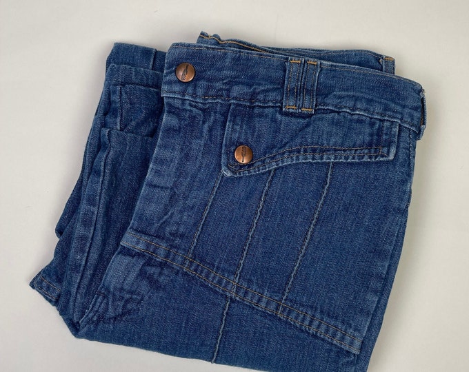 Vintage 1970s High Waisted Bell Bottom Flair Denim Jeans / 70s Wide Leg Trousers