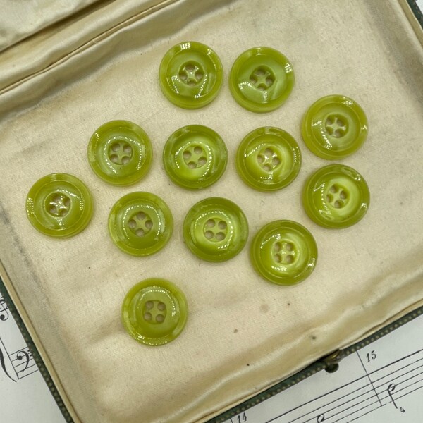 Chartreuse Vintage Buttons - Etsy