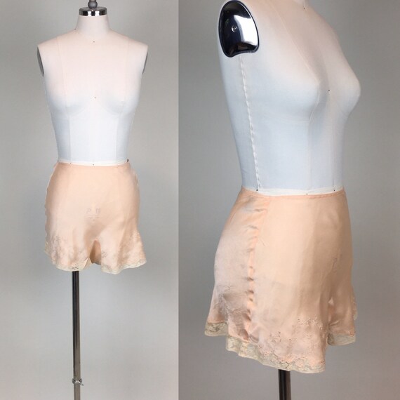 vintage 1930s Silk Satin Lace Tap Pants Panties /