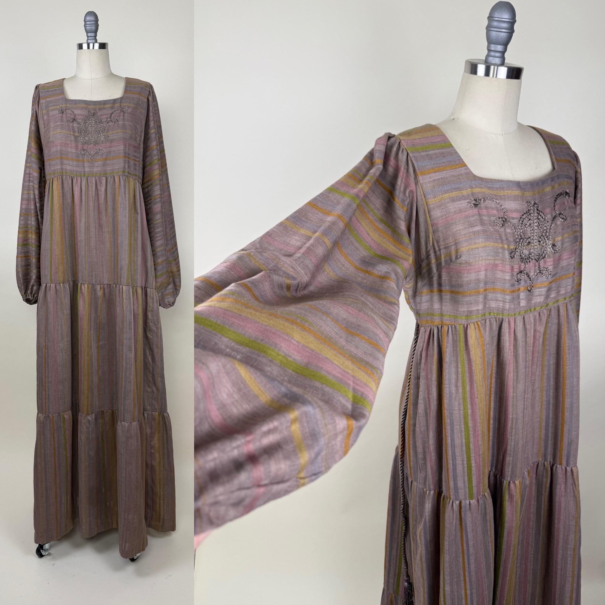 ワンピース 70s vintage embroidery maxi dress Vintage 1970s Embroidered Maxi Dress - Etsy