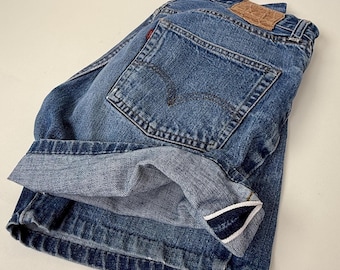Vintage 501 Indigo Enkelsöm Röd Linje Jeansshorts