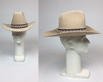 Sombrero vaquero vintage de pana y macramé de los años 70 / Sombrero vaquero vintage de los años 70 color blanco roto y beige, nuevo, sin usar