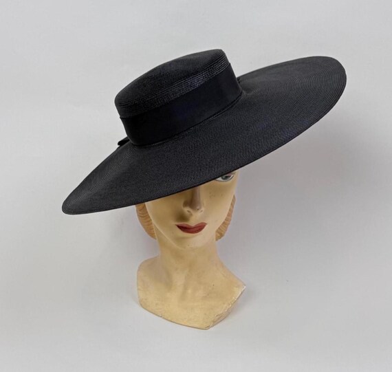 Vintage 1930s 1940s Black Summer Straw Wide Brim Tilt  display picture 1