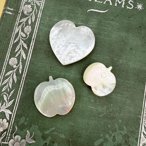 Vintage Mother of Pearl Shell MOP Figural Apple Heart Novelty Button