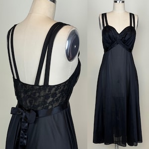 Vintage 1950s Black Lace Nightie Nightgown Lingerie / Vanity Fair