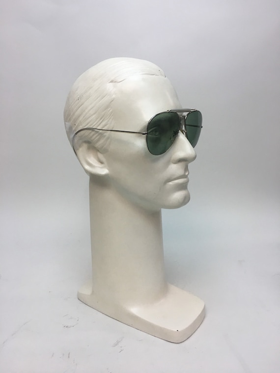 Vintage 1960s 1970s Aviator Pilot Sunglasses / vin