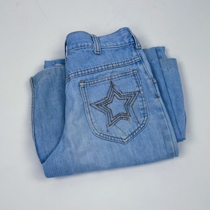 Vintage 1970s Star Pocket Bell Bottom Flair High Waisted Denim Jeans / Waist 26 - 27