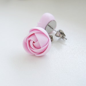 Polymer clay earrings - Light rose pink rose flower stud earrings
