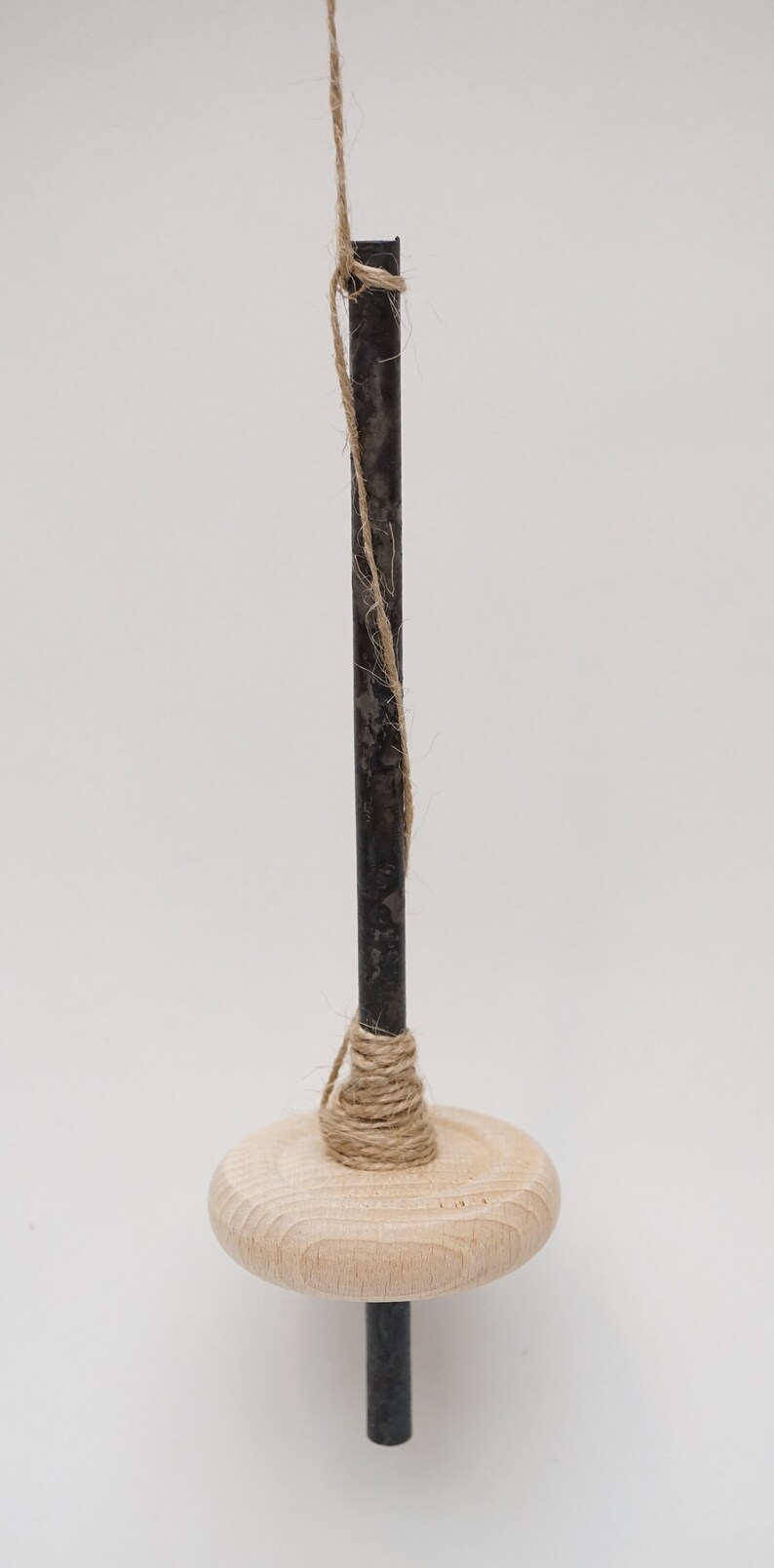 angelsächsische Schwalbenfelsen Spinnspindel in Eisen Daegrad Werkzeuge Sheffield Bild 2