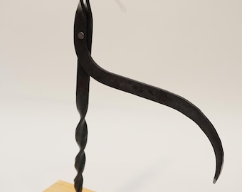 Candelabro medieval de junco con base