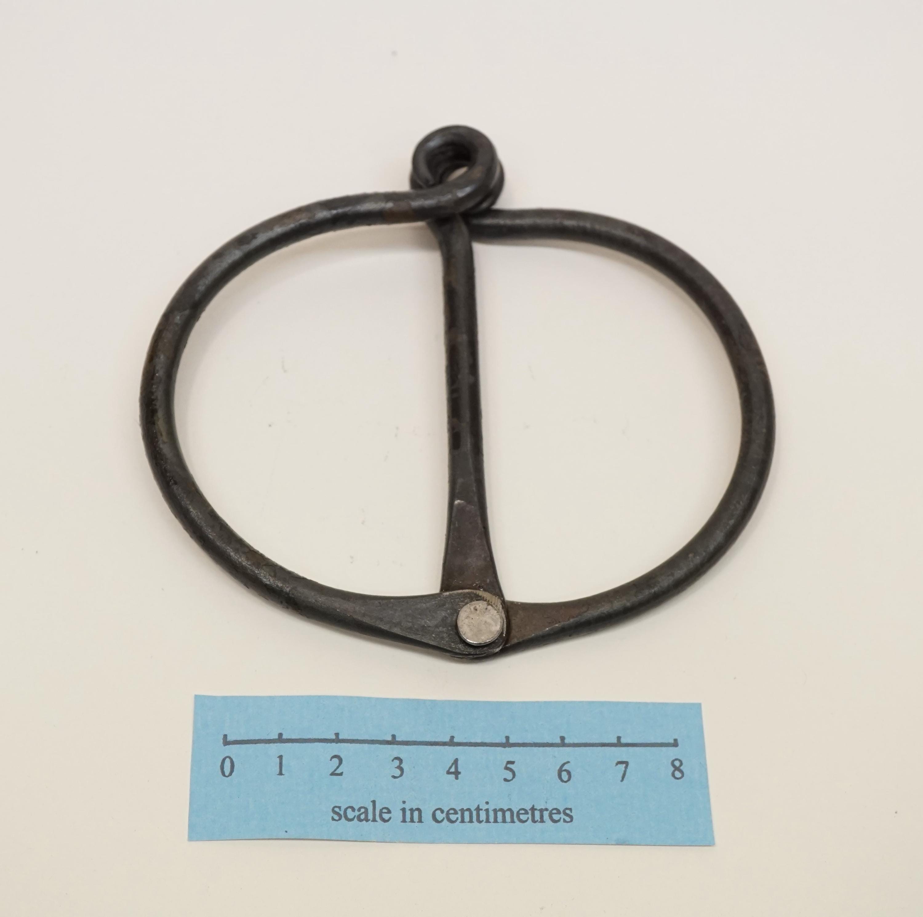 Rottura Della Mano La Catena Ha Indossato Le Manette Illustrazione Vettoriale - Illustrazione Di - Foto 3