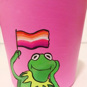 the frogs are gay the frogs are gay