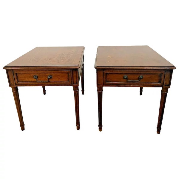 Vintage Pair of Henredon Side Tables Walnut Nightstands single drawer matching