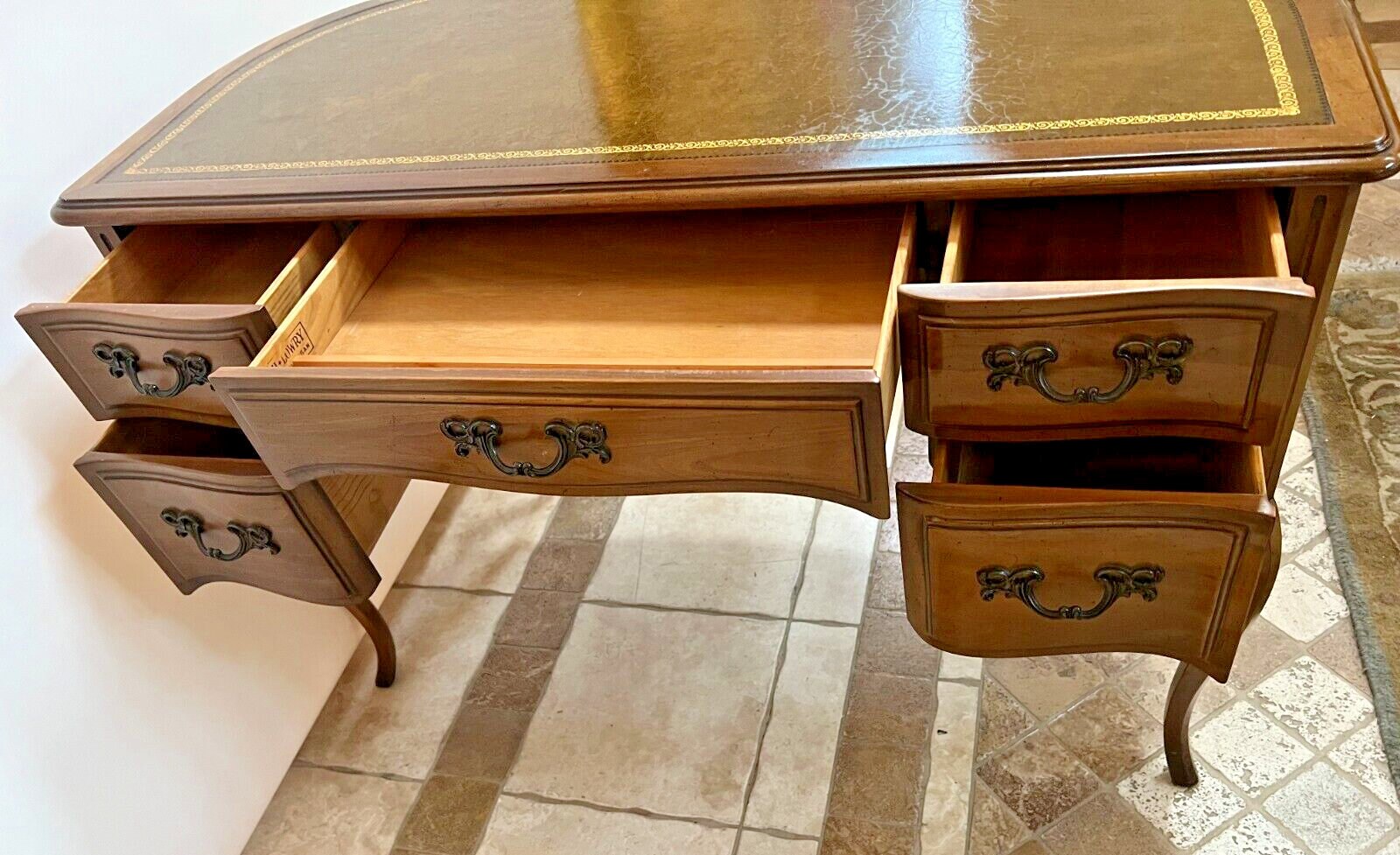 Sugh sale lowry desk