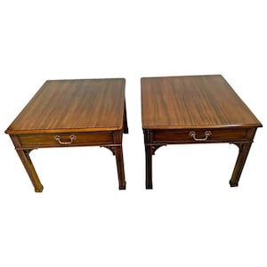 Vintage Pair of Henredon Side Tables Nightstands single drawer matching set