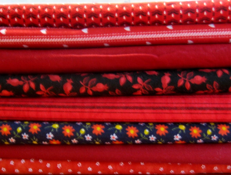 8 Fat quarters Red Collection lot quilter fabric cotton Etsy
