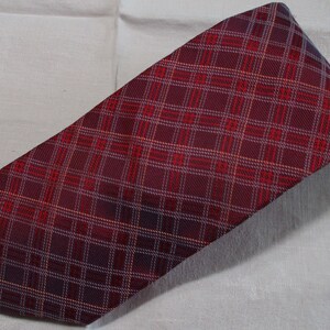 Bettini Designer Silk Necktie tie Geometric Pretty pink and red Made in Italy