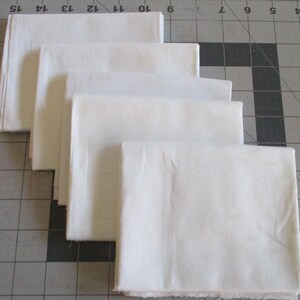 Off White Tone on Tone Fat Quarter Fabric Bundle: Vintage Quilter Prints