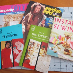 5 Vintage sewing booklets Singer Simplcity Instant sewing guide how to fit use patterns clothes home decor