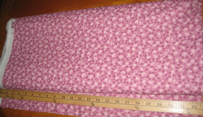 Classic Cottons 2001 Fabric Cotton tiny leaves pink shades OOP HTF by The yard image 2