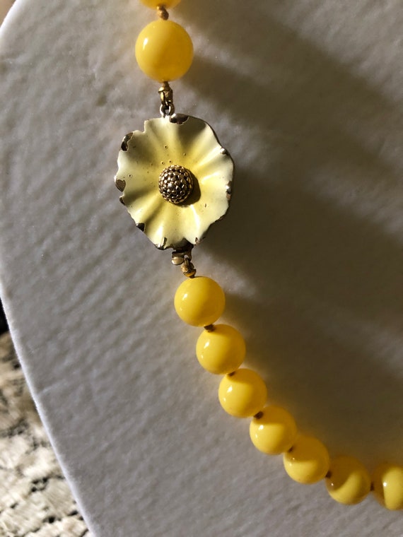 Necklace Yellow vintage Marvella choker necklace - image 2