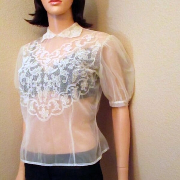 Vintage 50s Blouse. Sheer Ivory Lace Blouse. Organza Chiffon Crop Top. Short Sleeve Art Nouveau Top. Rockabilly Wedding Guest Blouse Small S