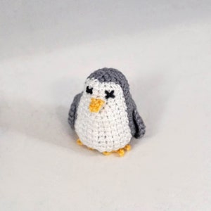 Mikro gehäkelter Pinguin