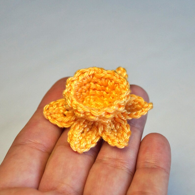 Mini Micro Crocheted sizes Small Daffodil Brooch options
