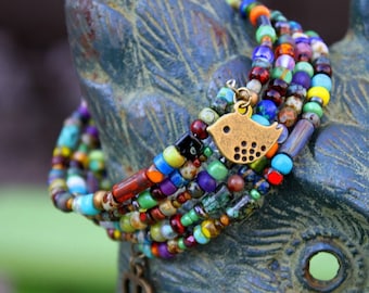 Colorful Boho Bracelet, Beaded Rainbow Colors Bracelet, Memory Wire Stretch Bracelet, Unique Hippie Bracelet, Rainbow Czech Bead Bracelet