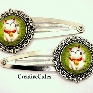 Lucky Waving Cat Snap Hair Clips, Set of 2 Silver Snap Clips, Japanese Maneki-neko Beckoning Cat Art Images under Glass, Boho Snap Barrettes
