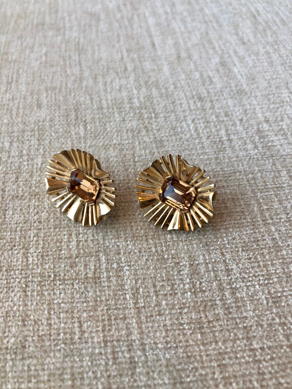 Gorgeous vintage Trifari topaz earrings