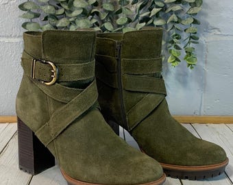 Naturalizer Lyra Olive Green Suede Lug Sole Ankle Boots Women 9.5W Block Heel