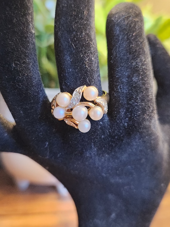 Vintage Avon simulated pearl ring
