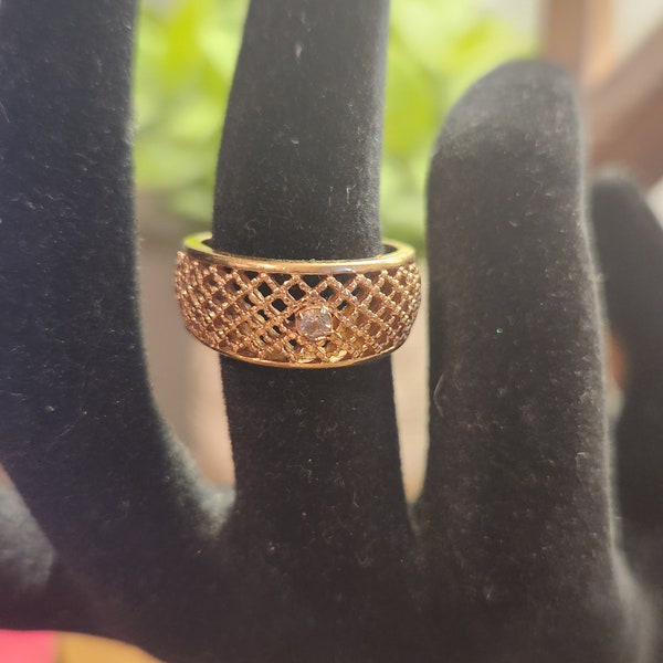 Vintage Avon lattice ring