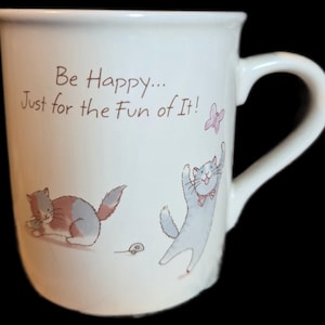 Cute vingate hallmark cat mug