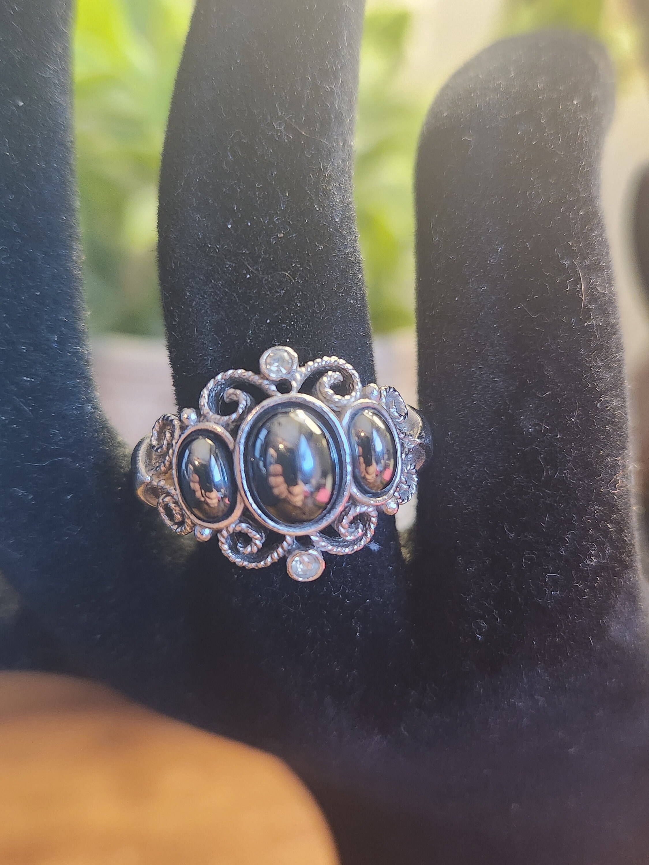 Vintage Avon Black Stones Ring - Etsy
