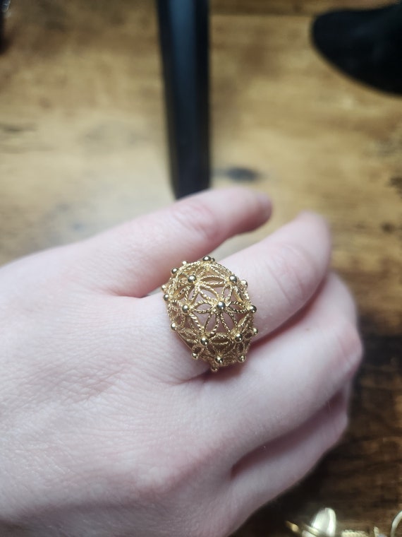 Vintage Gold Tone Openwork Floral Dome Avon Ring - image 3