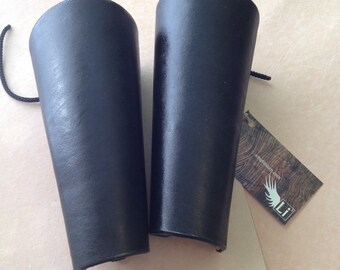 Plain Round Bracers: hand-dyed leather