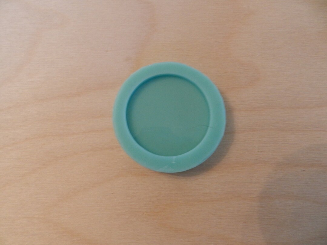 Circle Silicone Mold for Resin and Epoxy. Sized for Use on Badge Reels