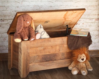 Reclaimed Wood Toy Box - Toy Storage - Wooden Toy Chest - Playroom Furniture Ideas - Kids Storage - Kids Room Furniture - Toy Organizer